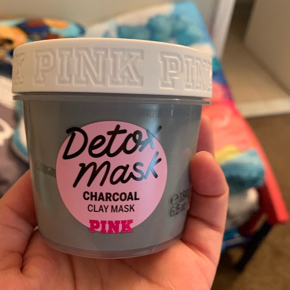 PINK Victoria's Secret Other - VS PINK charcoal detox mask
